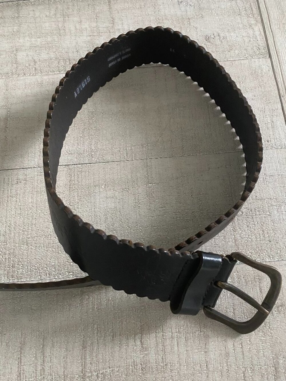 Sisley Vintage Women Black Genuine Leather WAIST Belt in Black - Small Size